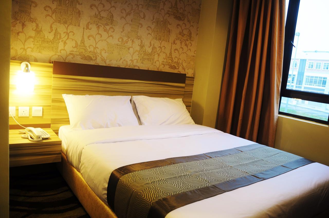 Hotel Zamburger Victory City Τζόχορ Μπάχρου Δωμάτιο φωτογραφία